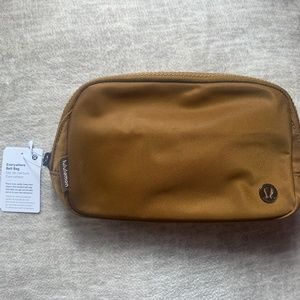Lululemon everywhere belt bag 1l